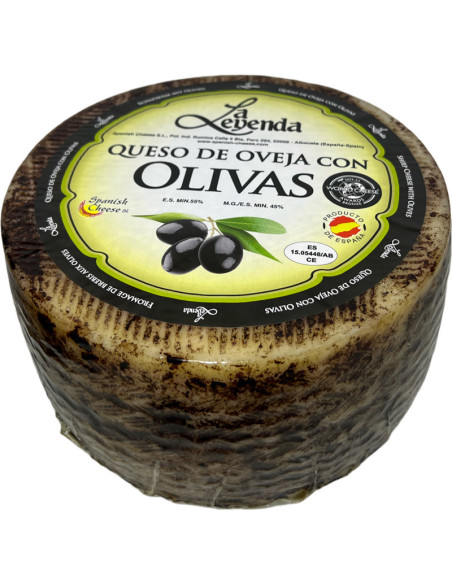 QUESO DE OVEJA CON OLIVAS NEGRAS