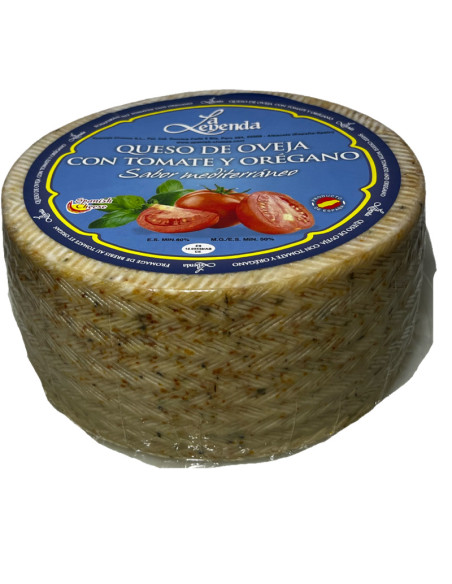 QUESO DE OVEJA CON TOMATE Y ORÉGANO